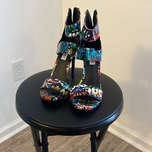 Steve Madden graffiti 6” heels